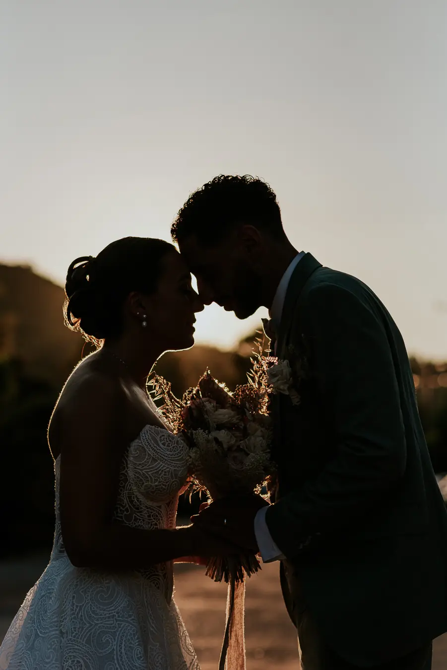 Photo de mariage en contre-jour
